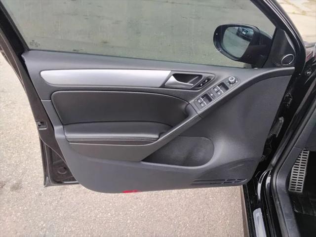 2012 Volkswagen Golf R 4-Door
