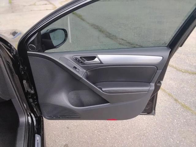 2012 Volkswagen Golf R 4-Door