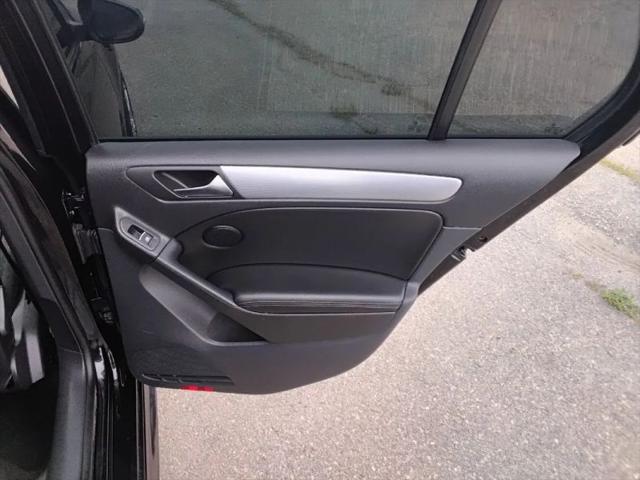 2012 Volkswagen Golf R 4-Door