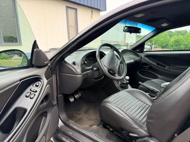 2004 Ford Mustang Mach 1