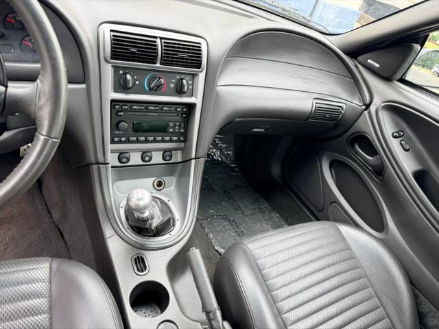 2004 Ford Mustang Mach 1