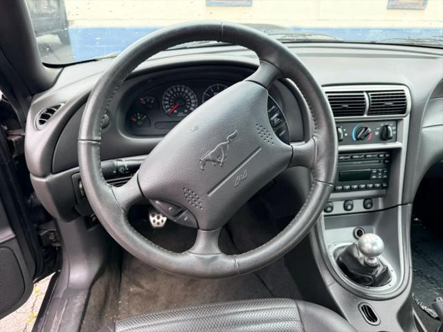 2004 Ford Mustang Mach 1