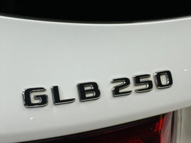 2023 Mercedes-Benz GLB 250