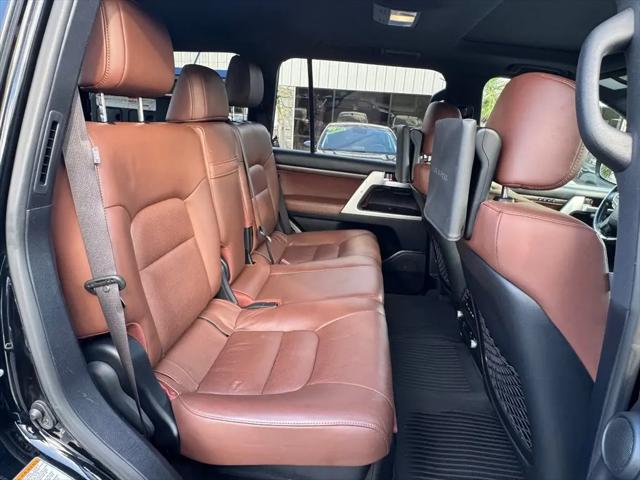 2019 Toyota Land Cruiser V8