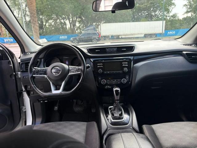 2017 Nissan Rogue Sport SV