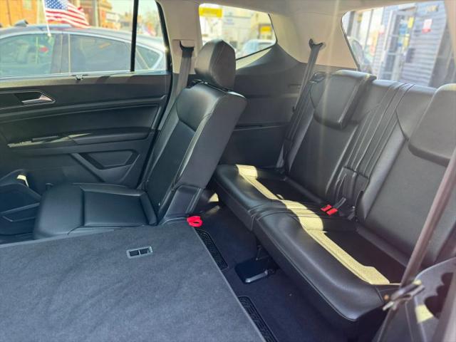 2019 Volkswagen Atlas 3.6L V6 SE w/Technology R-Line