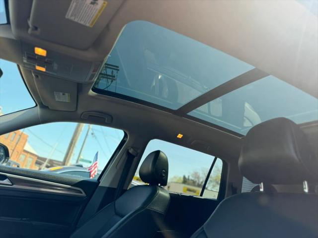 2019 Volkswagen Atlas 3.6L V6 SE w/Technology R-Line
