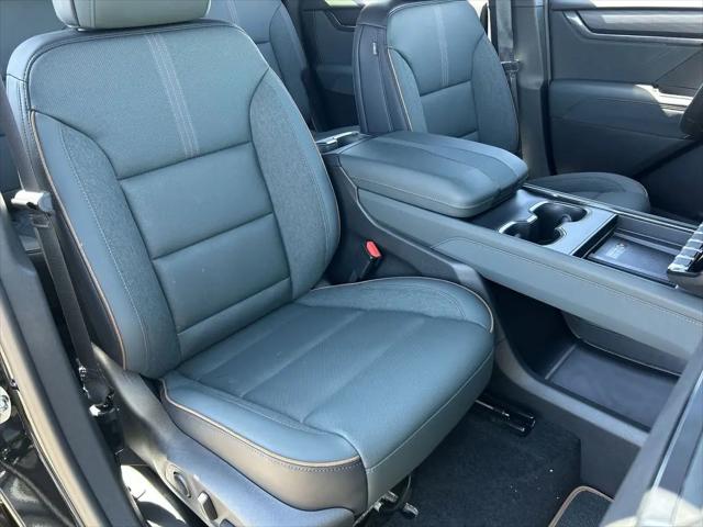 2026 GMC Acadia AT4 AWD
