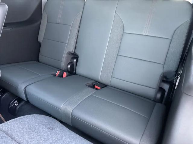 2026 GMC Acadia AT4 AWD