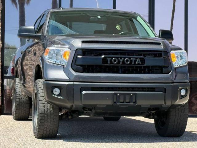 2017 Toyota Tundra SR5 5.7L V8