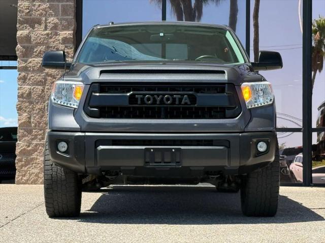 2017 Toyota Tundra SR5 5.7L V8