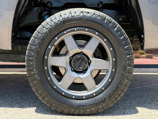 2017 Toyota Tundra SR5 5.7L V8