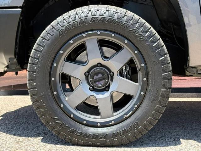 2017 Toyota Tundra SR5 5.7L V8