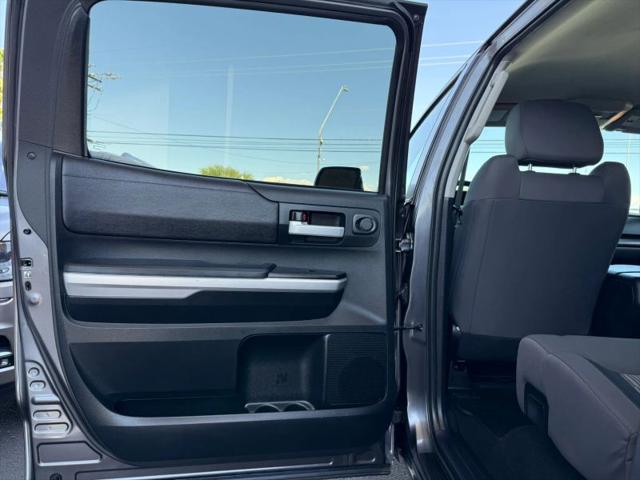 2017 Toyota Tundra SR5 5.7L V8