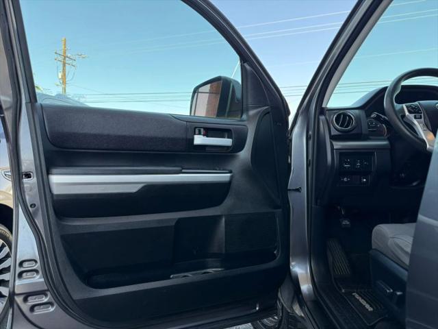 2017 Toyota Tundra SR5 5.7L V8