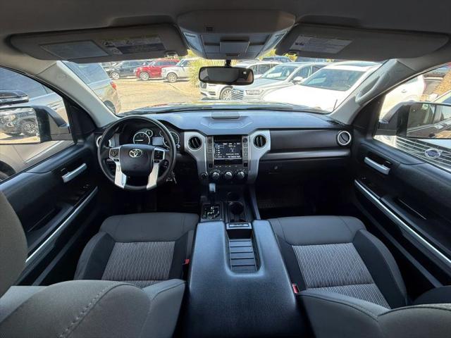2017 Toyota Tundra SR5 5.7L V8