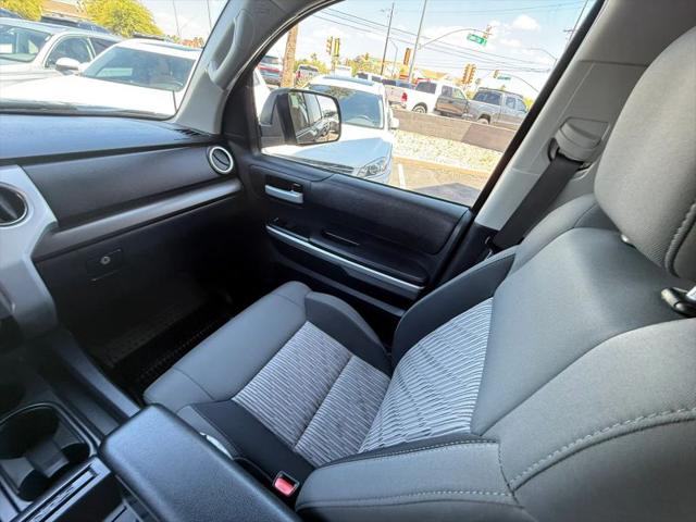 2017 Toyota Tundra SR5 5.7L V8