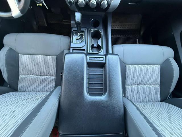 2017 Toyota Tundra SR5 5.7L V8
