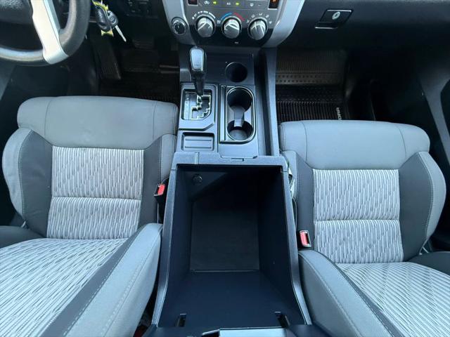2017 Toyota Tundra SR5 5.7L V8