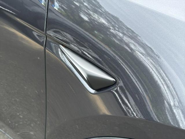 2026 Tesla Model Y Premium Rear-Wheel Drive