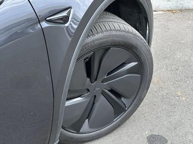 2026 Tesla Model Y Premium Rear-Wheel Drive