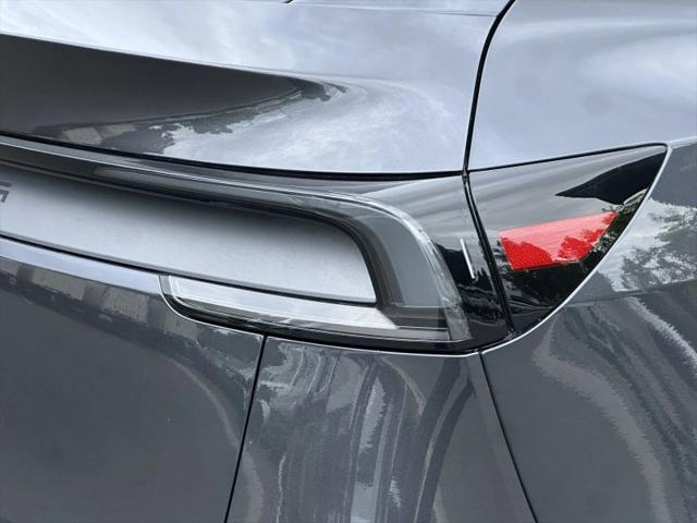 2026 Tesla Model Y Premium Rear-Wheel Drive