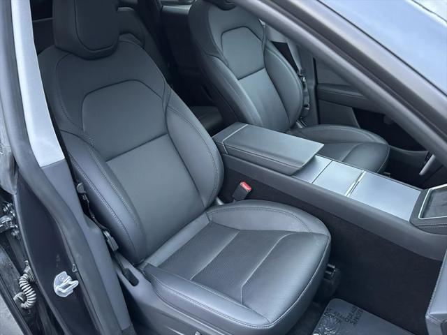 2026 Tesla Model Y Premium Rear-Wheel Drive
