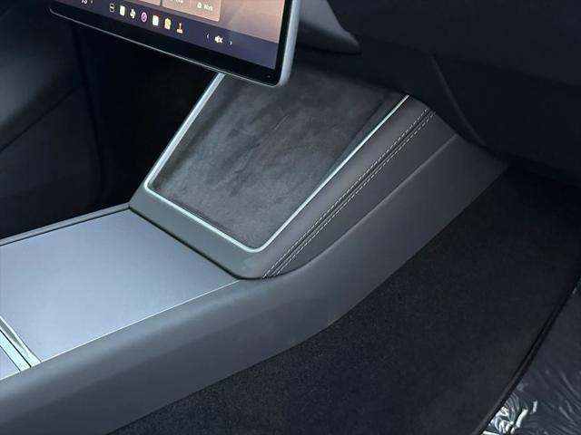 2026 Tesla Model Y Premium Rear-Wheel Drive
