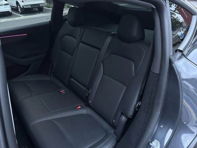2026 Tesla Model Y Premium Rear-Wheel Drive