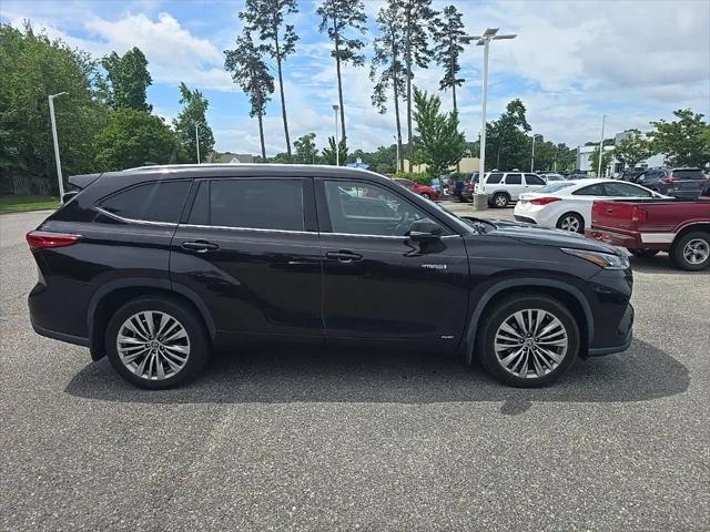 2021 Toyota Highlander Hybrid Platinum