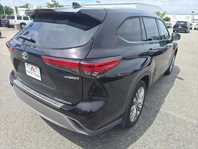 2021 Toyota Highlander Hybrid Platinum