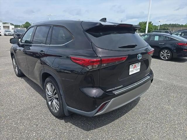 2021 Toyota Highlander Hybrid Platinum