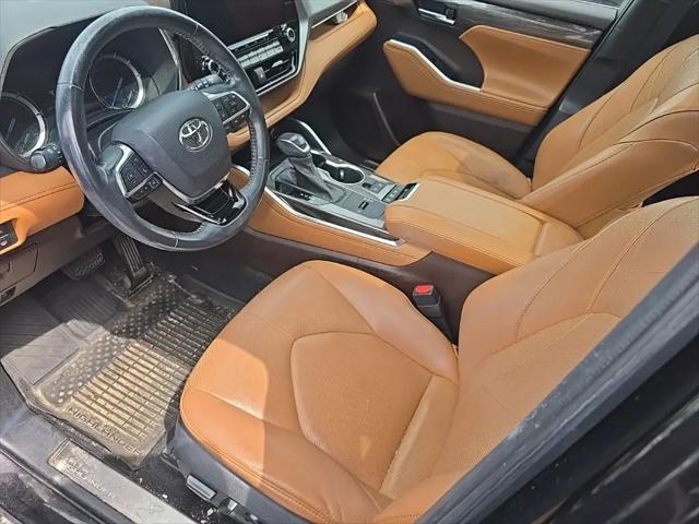 2021 Toyota Highlander Hybrid Platinum