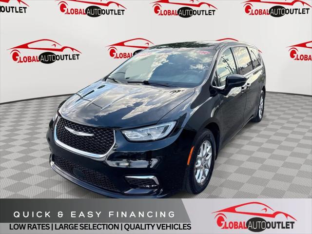 2025 Chrysler Pacifica Select for sale in Temple Hills, MD