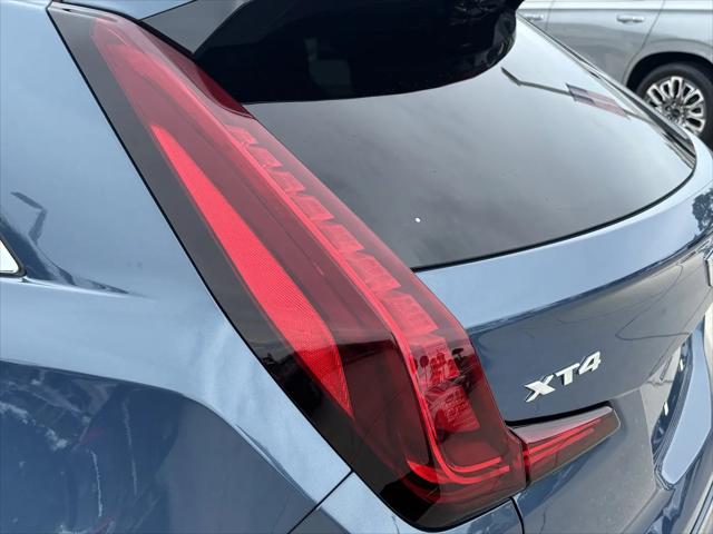 2024 Cadillac XT4 AWD Luxury