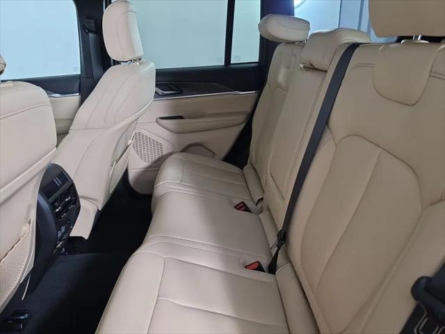 2025 Jeep Grand Cherokee Limited 4x2