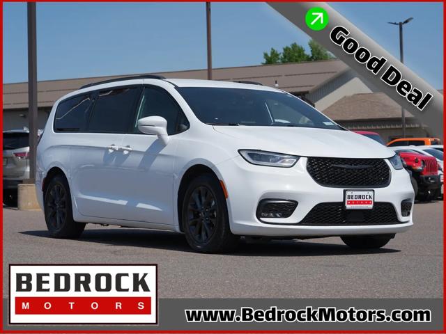 2021 Chrysler Pacifica Touring L for sale in Rogers, MN