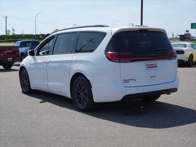 2021 Chrysler Pacifica Touring L
