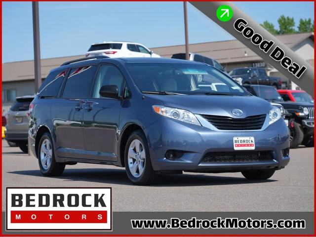 2014 Toyota Sienna LE for sale in Rogers, MN