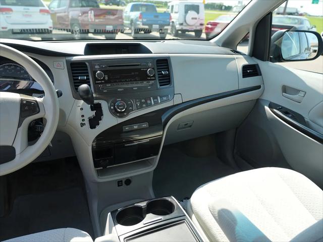 2014 Toyota Sienna LE