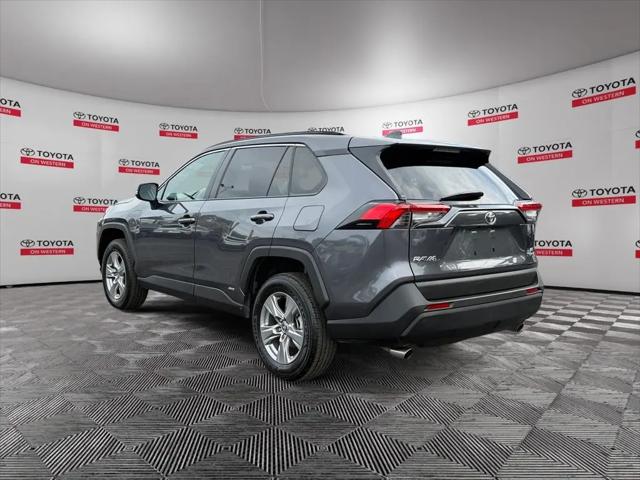 2025 Toyota RAV4 Hybrid LE