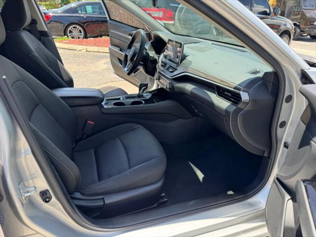 2023 Nissan Altima SV FWD