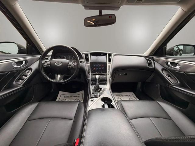 2015 INFINITI Q50 Premium