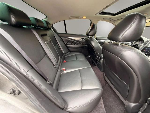 2015 INFINITI Q50 Premium