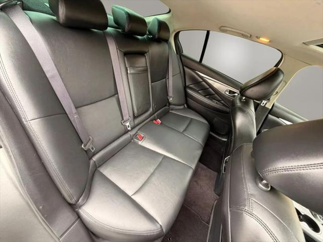 2015 INFINITI Q50 Premium