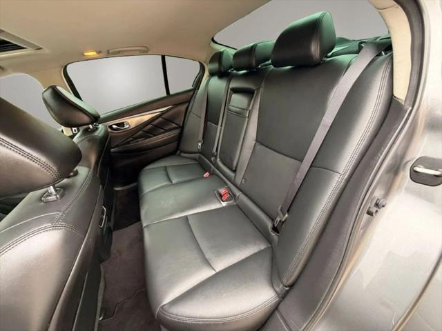 2015 INFINITI Q50 Premium