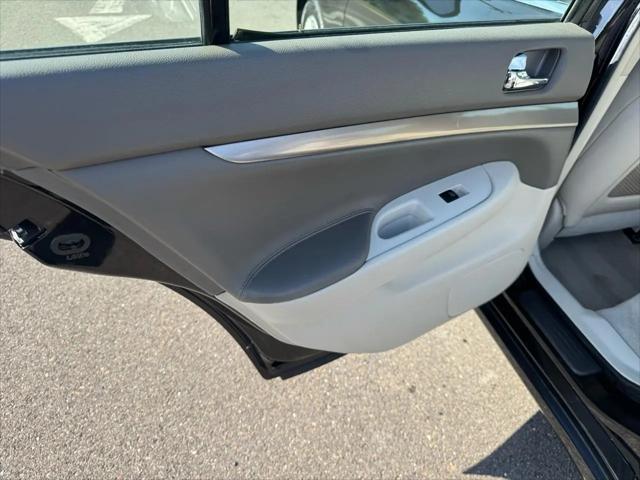 2012 INFINITI G25 G25x