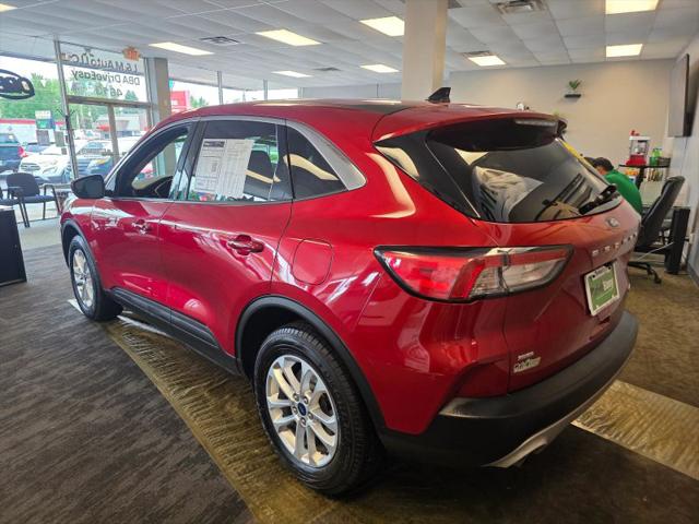 2020 Ford Escape SE