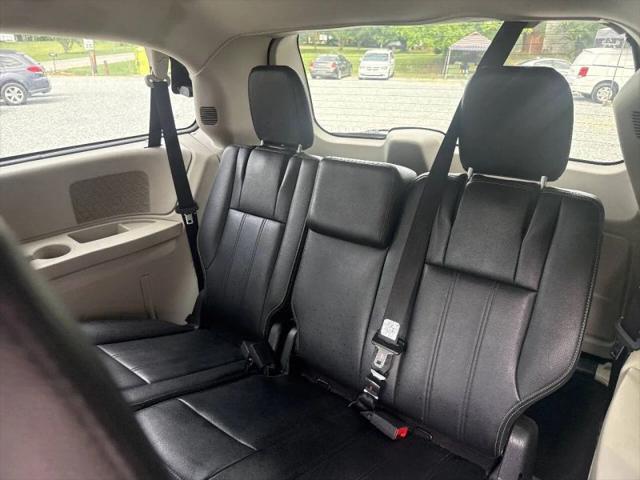 2014 Chrysler Town & Country Touring