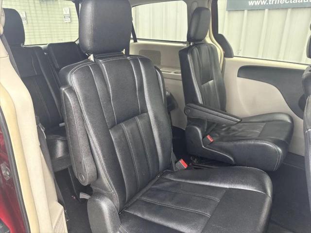 2014 Chrysler Town & Country Touring